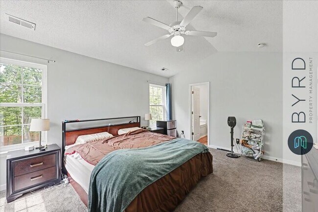 Building Photo - 6794 Sassafras Dr