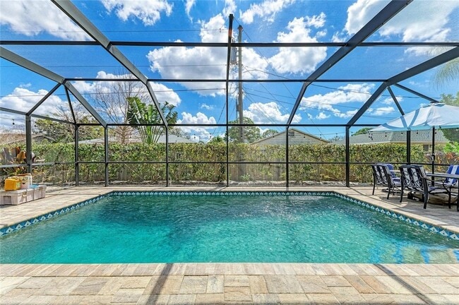 Building Photo - 1307 Primrose Rd