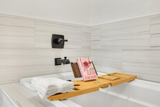 Building Photo - 147 Crockett Hls Ln