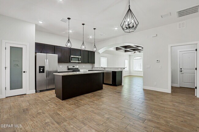 Building Photo - 14937 Tierra Fortaleza Ave
