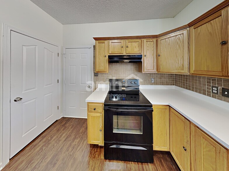 Building Photo - 14842 Jerpoint Abby Dr