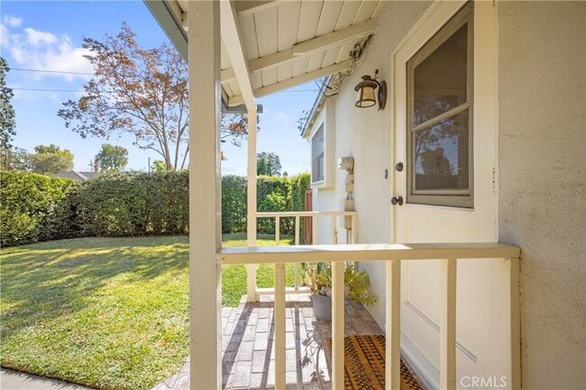 Building Photo - 2854 Mayflower Ave