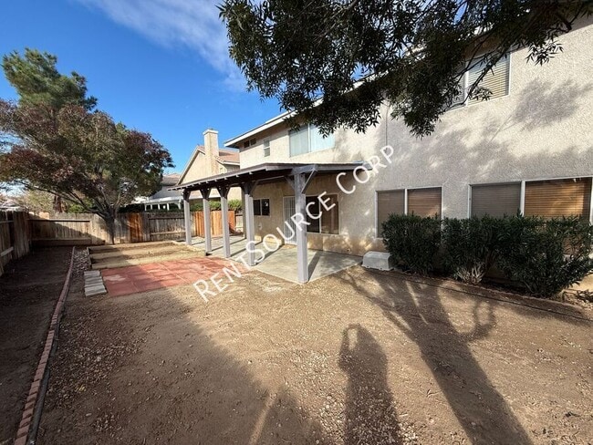 Building Photo - 1602 W Ave H-4