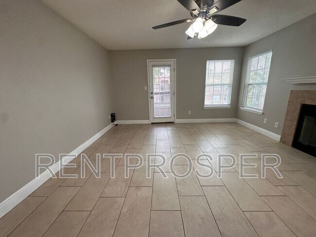 Building Photo - 5600 Devonbriar Way