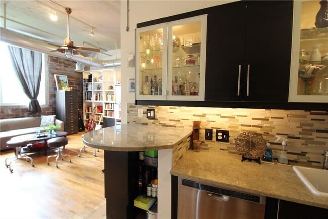 Building Photo - 172 Haynes St SW