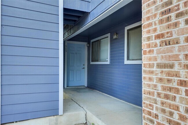 Building Photo - 2500 Burleson Rd