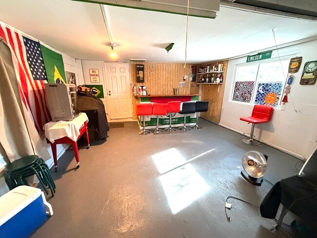 Building Photo - 75 Lincoln St