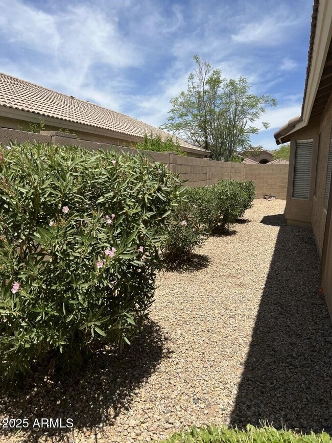Building Photo - 6607 W Prickly Pear Trail