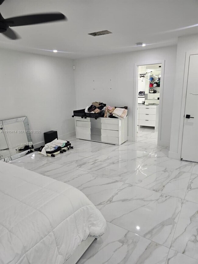 Building Photo - 9313 NW 24th Pl