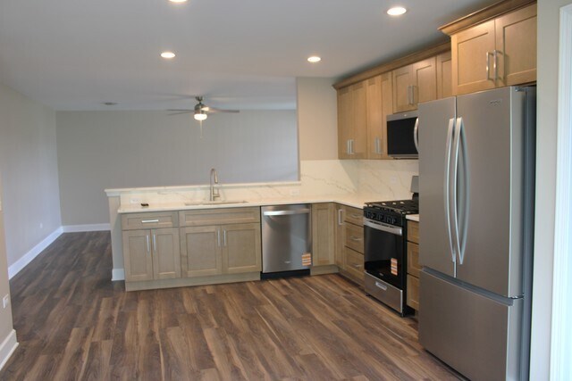 Building Photo - 518 Carriage Ct