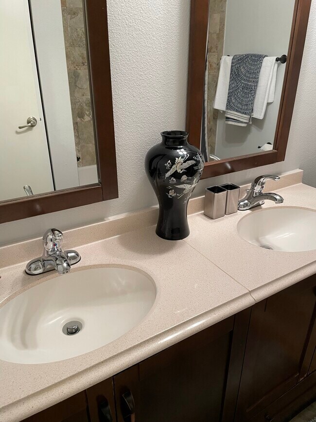 Main bath - 12303 Harbour Pointe Blvd