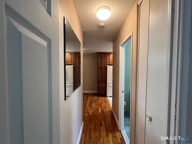 Building Photo - 900 Hope St