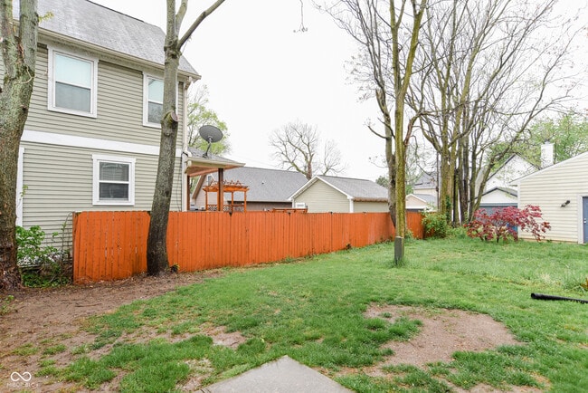 Building Photo - 241 E Fall Creek Pkwy S Dr