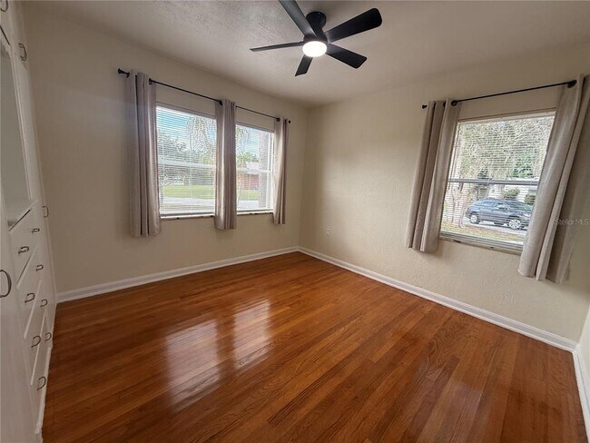 Building Photo - 465 Briarcliff Ave