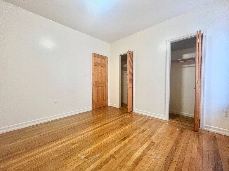 Building Photo - 610 W 150th St
