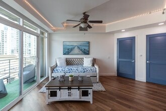 Building Photo - Beautiful 1 Bdrm, 1.5 Bath for Rent at Cortez Blu Condos in Cortez Hill