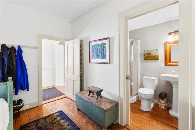 Building Photo - 3436 Main St