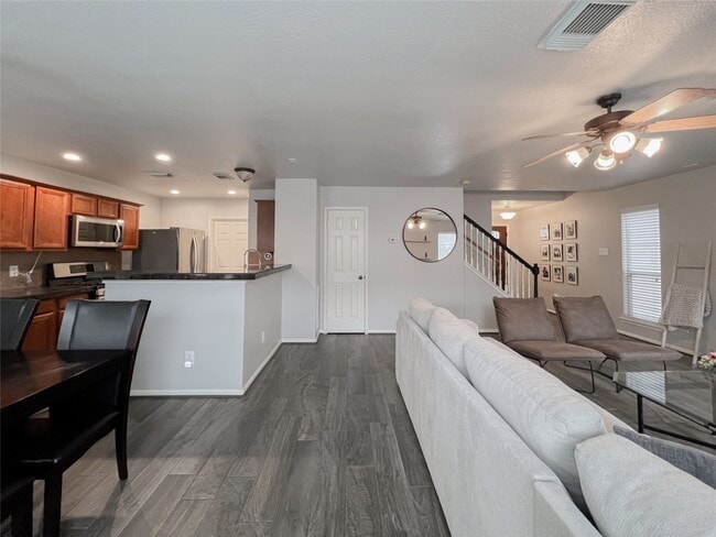 Building Photo - 10838 Waterfern Ct