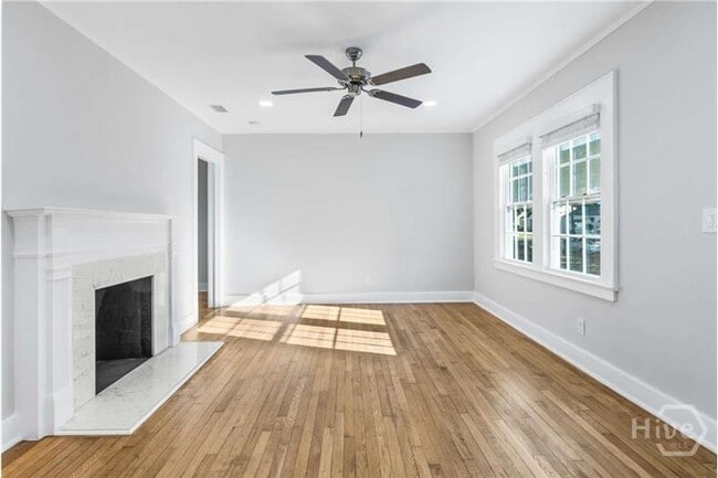 Building Photo - 2140 E 42nd St