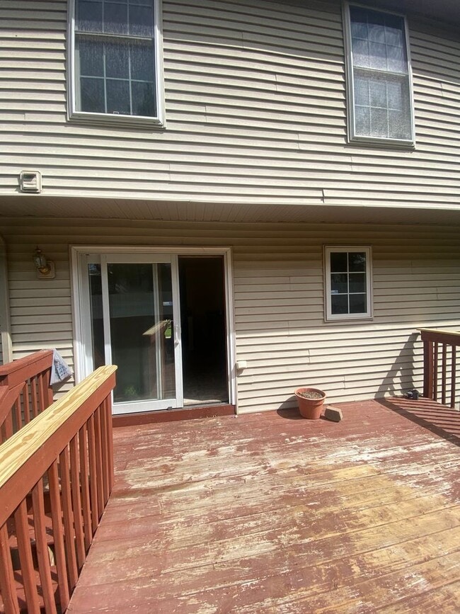 Building Photo - 3 br, 1.5 bath House - 126 BANYAN CIRCLE D...