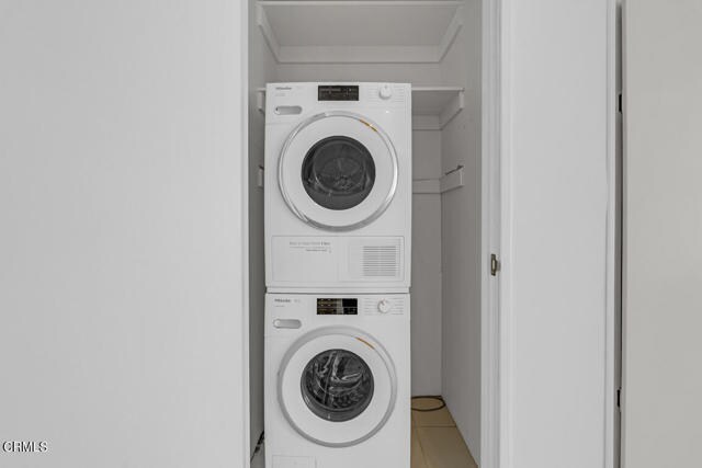 Building Photo - 801 S Grand Ave