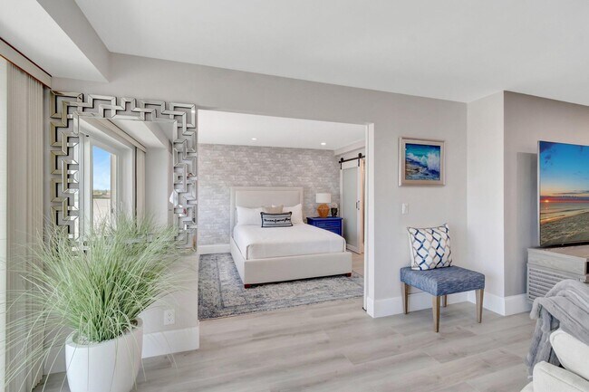 Building Photo - 4511 S Ocean Blvd