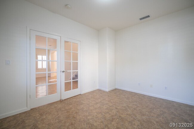 Building Photo - 4 Bed 3 Bath in Ocean Pointe