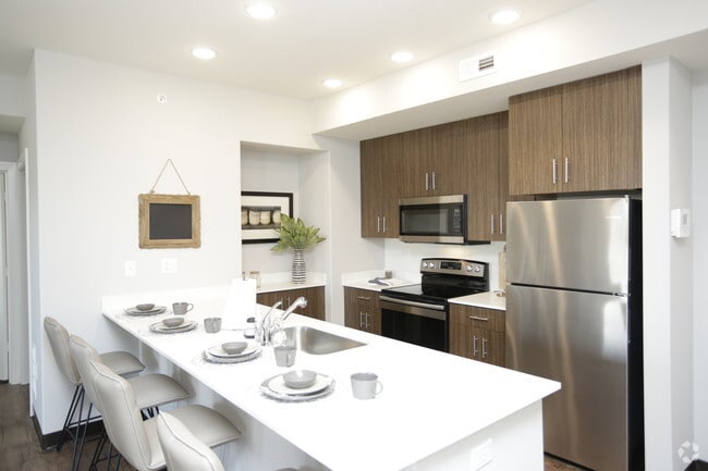 1BR, 1.5BA - Pinehurst-953 SF - Fairway Flats