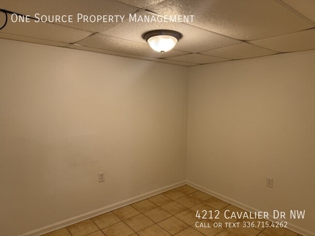Building Photo - 4212 Cavalier Dr NW