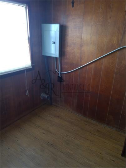 Building Photo - 209 E 22nd St