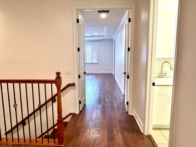 Building Photo - 2024 Foxtail View Ct