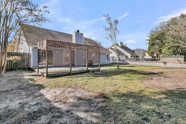 Building Photo - 111 Hopper Dr