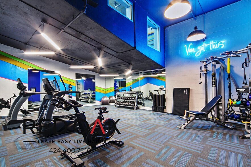 Building Photo - 1001 N Fairfax Ave