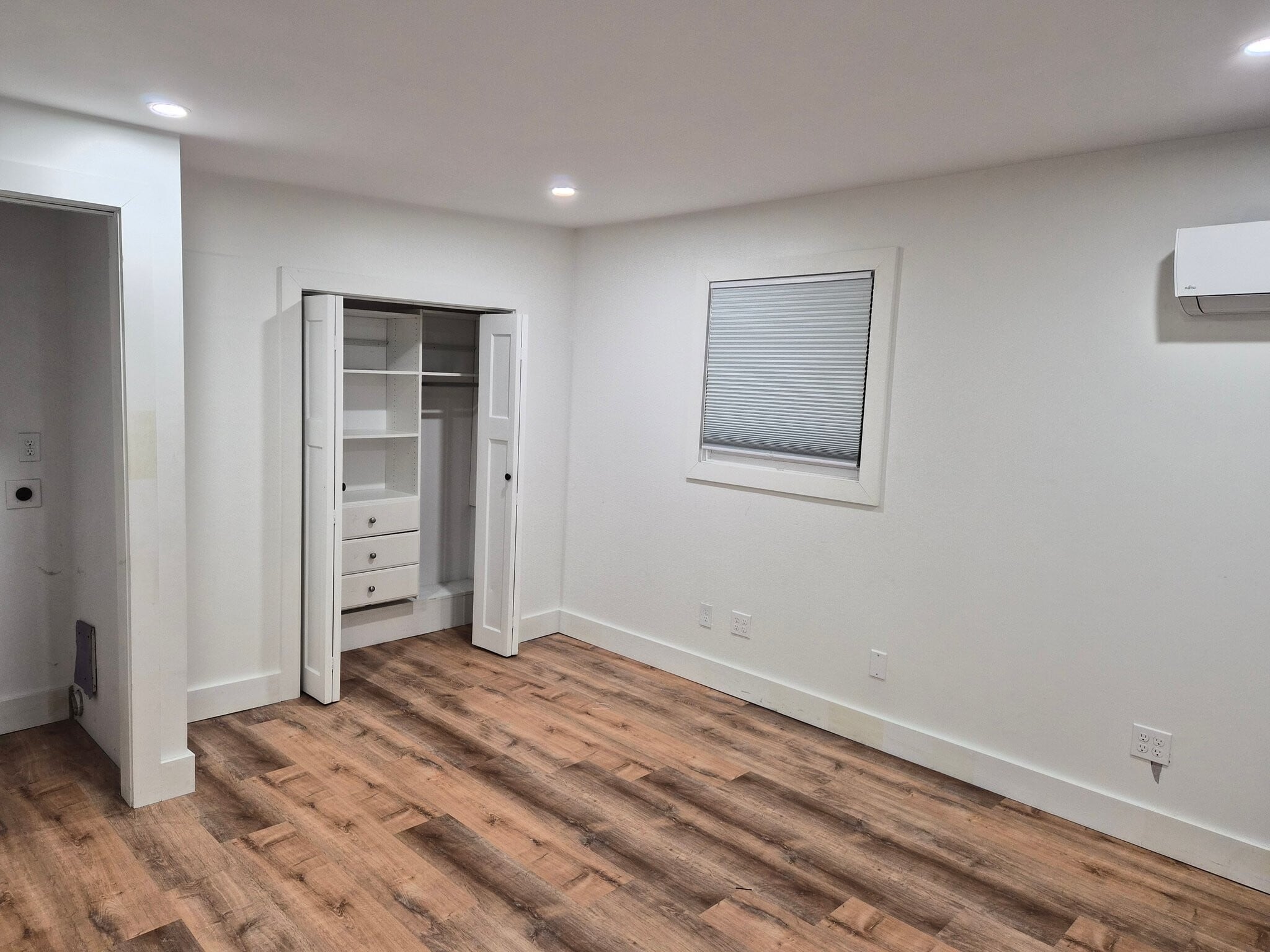 Building Photo - 263 Acushnet Ave