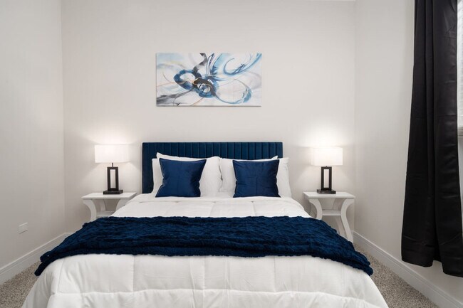 Building Photo - 3723 S Giles Ave