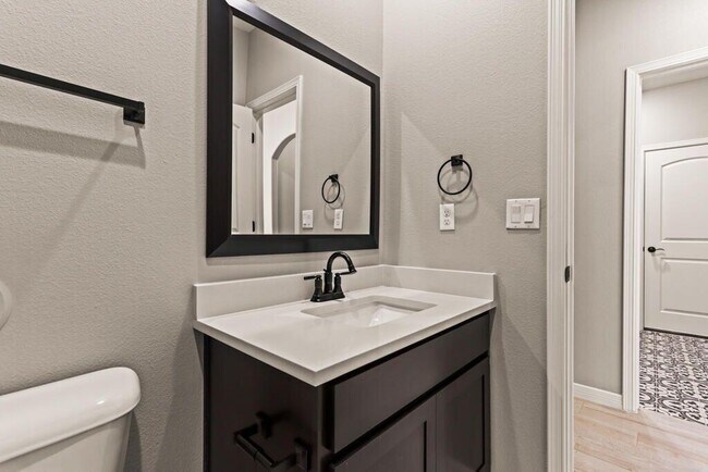 Building Photo - 13591 Hazlewood St