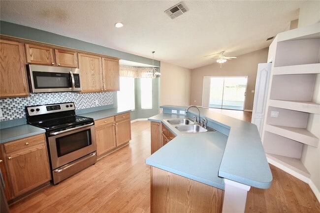 Building Photo - 9429 Southern Garden Cir