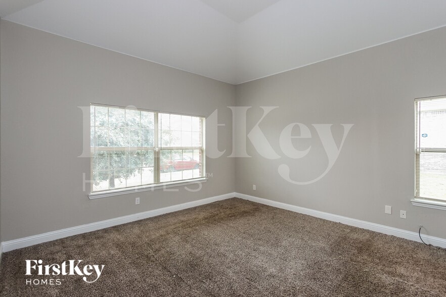 Building Photo - 1215 Jewel Ln