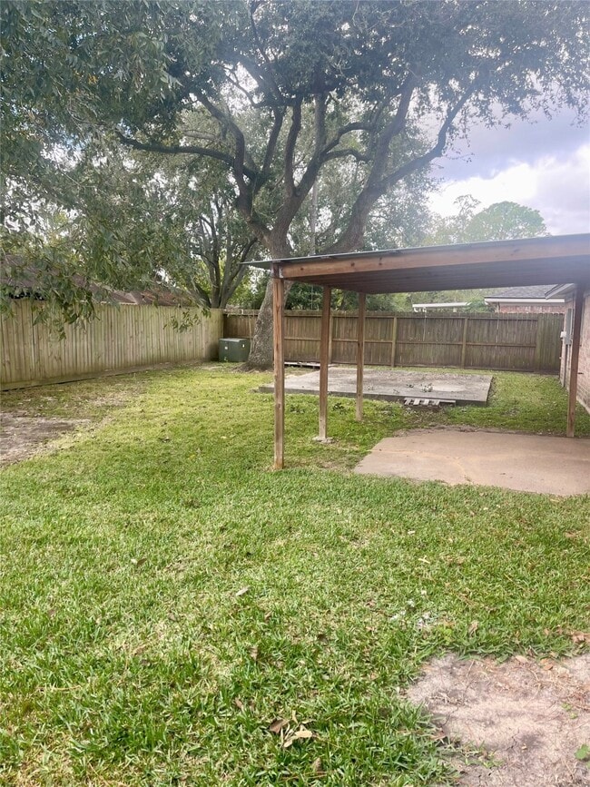 Building Photo - 2115 Yorktown Ct S