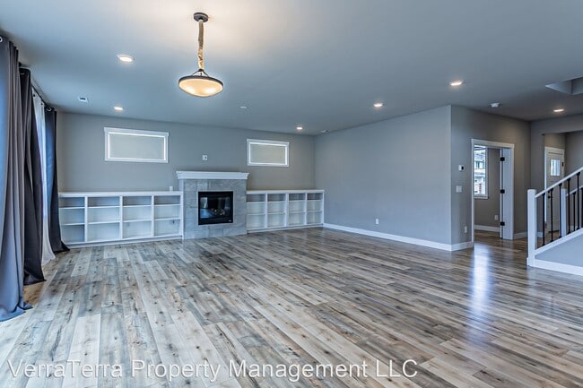 Building Photo - 4 br, 3 bath House - 6806 165th St Ct E