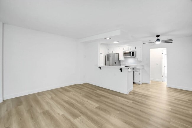 Interior Photo - 1442 Brockton