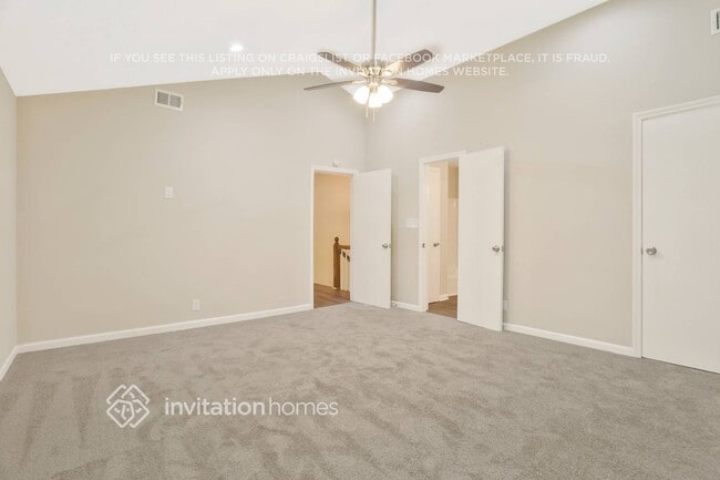 Building Photo - 5789 Chisholm Trail SW