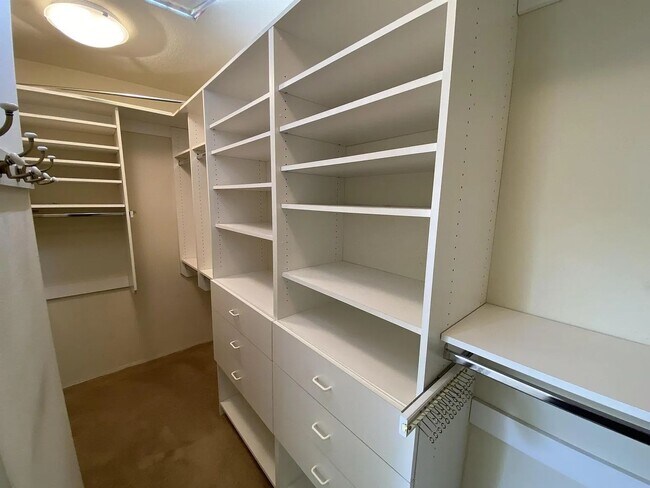 Building Photo - Spacious 2bd/2bath + Den home in Catalina ...