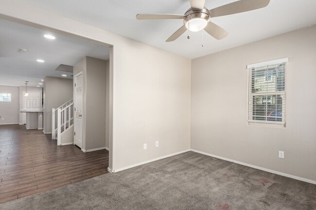 Building Photo - 16355 W Latham St