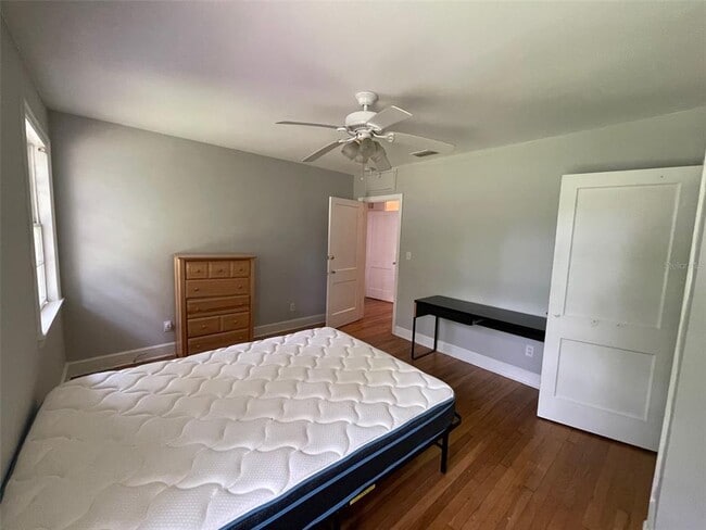 Building Photo - 1403 NW 9th Ave