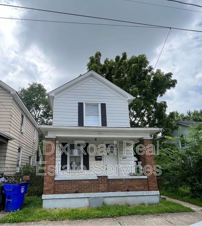 Primary Photo - 1017 Vine St