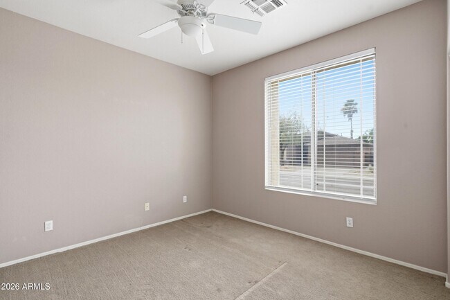 Building Photo - 1724 W Deer Creek Rd