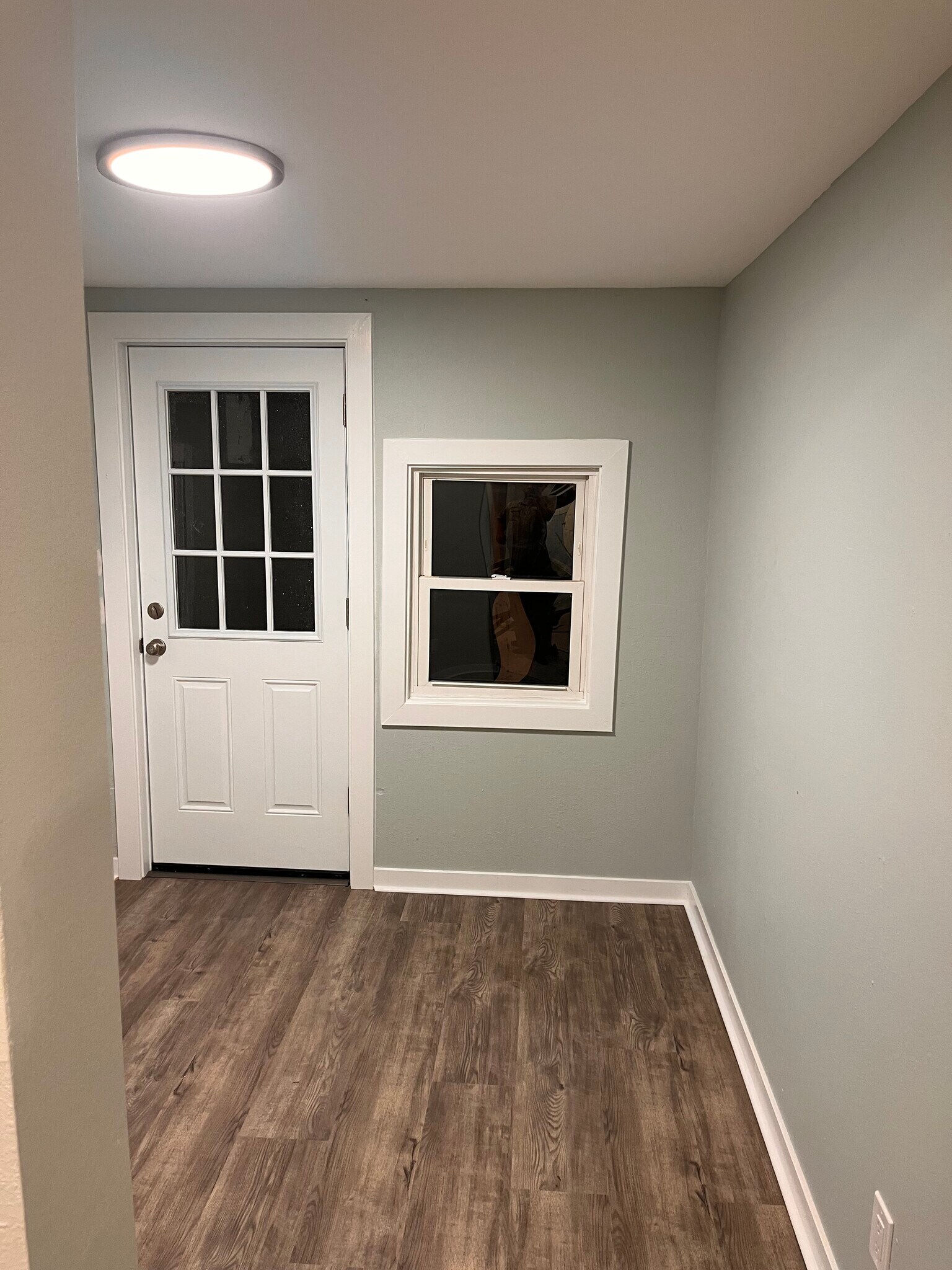 Mud room - 10936 Toledo St