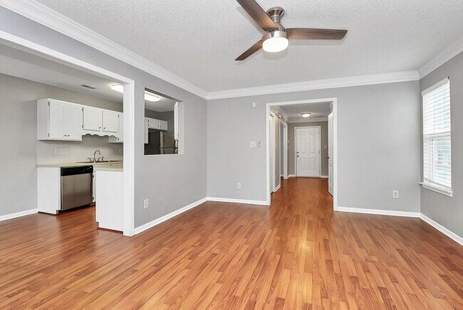 Building Photo - Charming 3BD/2.5BA Home in Matthews, NC!