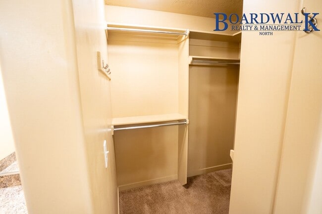 Building Photo - 3 Bed 3 Bath in Layton